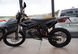 Neumotorrad Beta RR 125 4T Motard T X special edition