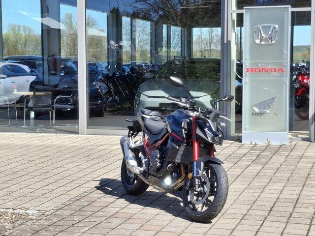 Honda CB750 Hornet E-Clutch