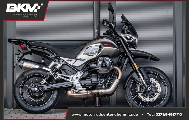 Moto Guzzi V85 Strada