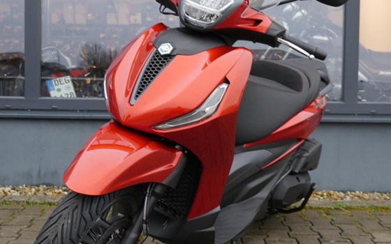 Gebrauchtmotorrad Piaggio Beverly 400 S - Bild 7