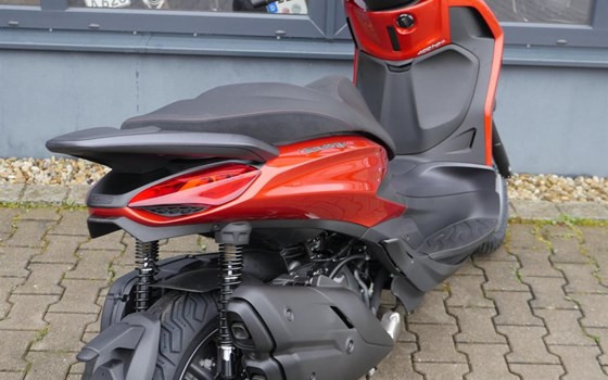 Gebrauchtmotorrad Piaggio Beverly 400 S - Bild 8