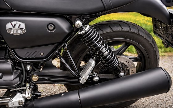 Gebrauchtmotorrad Moto Guzzi V7 Stone - Bild 6