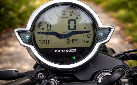 Gebrauchtmotorrad Moto Guzzi V7 Stone - Bild 7