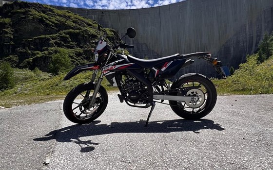 Motorrad Occasion Rieju MRT 50 SM - Bild 3