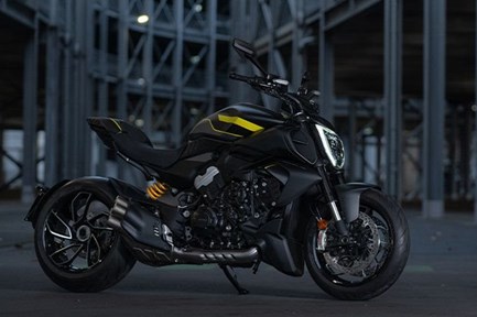 Ducati Diavel V4