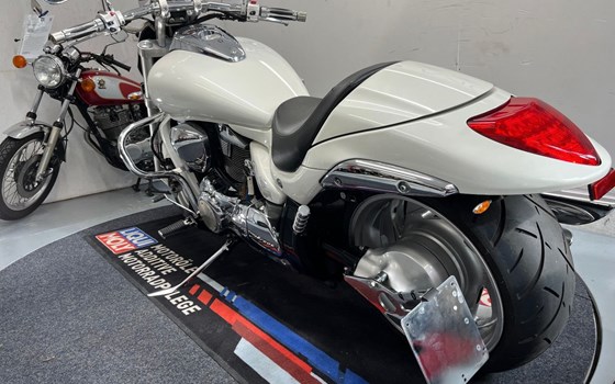 Gebrauchtmotorrad Suzuki VZR 1800 - Bild 3