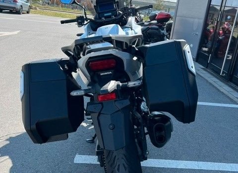 Gebrauchtmotorrad Honda NT1100 DCT - Bild 3