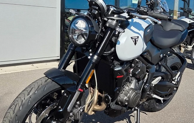 Triumph Trident 660