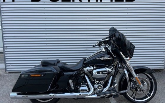 Gebrauchtmotorrad Harley-Davidson Street Glide FLHX - Bild 1