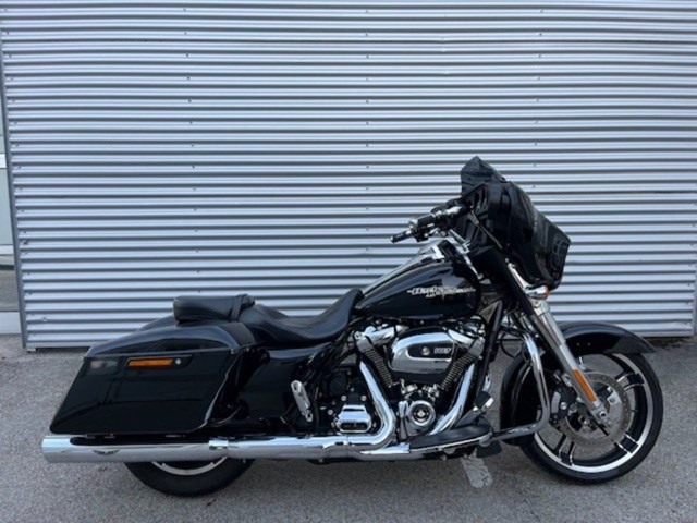 Harley-Davidson Street Glide FLHX (schwarz) - Bild 3