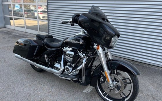 Gebrauchtmotorrad Harley-Davidson Street Glide FLHX - Bild 4