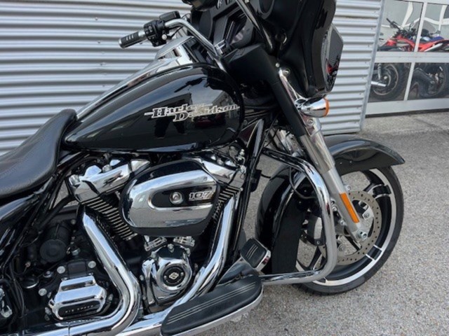 Harley-Davidson Street Glide FLHX (schwarz) - Bild 4