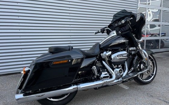 Gebrauchtmotorrad Harley-Davidson Street Glide FLHX - Bild 6