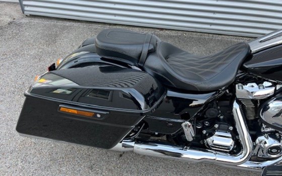 Gebrauchtmotorrad Harley-Davidson Street Glide FLHX - Bild 7