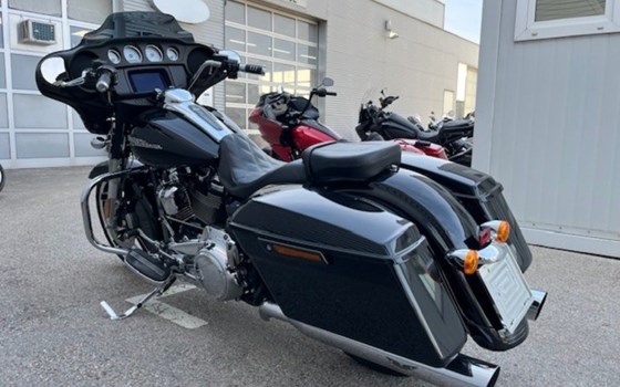 Gebrauchtmotorrad Harley-Davidson Street Glide FLHX - Bild 8