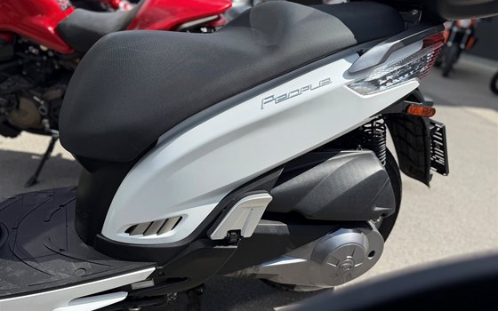 Gebrauchtmotorrad Kymco People GT 300i - Bild 5