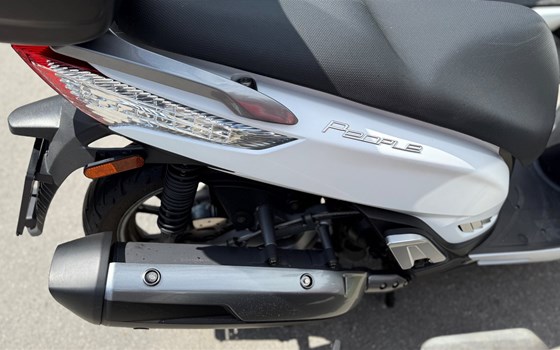 Gebrauchtmotorrad Kymco People GT 300i - Bild 7