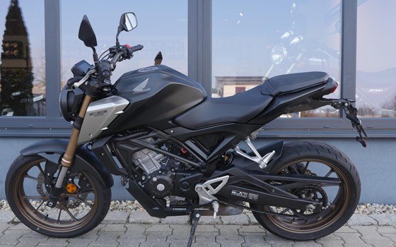 Gebrauchtmotorrad Honda CB125R - Bild 2
