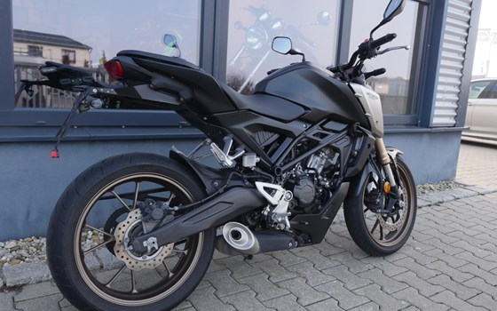 Gebrauchtmotorrad Honda CB125R - Bild 4