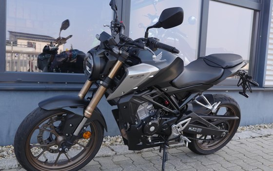 Gebrauchtmotorrad Honda CB125R - Bild 5