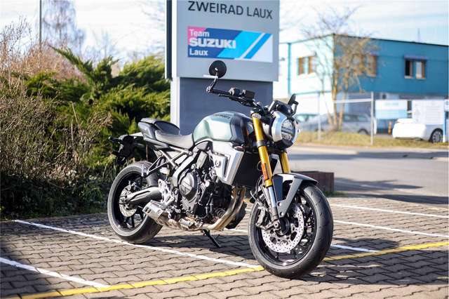 Suzuki GSX-8T