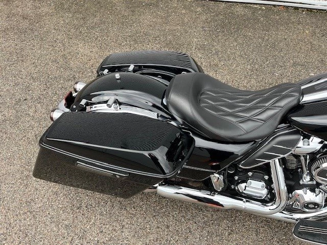 Harley-Davidson Touring Street Glide Special FLHXS (Vivid Black/Chrome Finish) - Bild 5