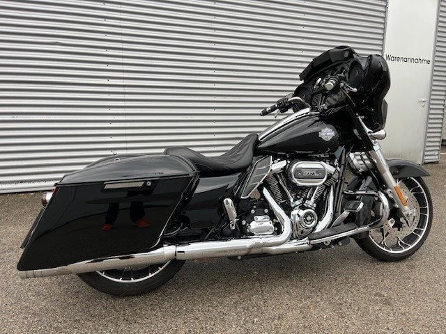 Harley-Davidson Touring Street Glide Special FLHXS (Vivid Black/Chrome Finish) - Bild 6