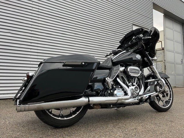 Harley-Davidson Touring Street Glide Special FLHXS (Vivid Black/Chrome Finish) - Bild 7