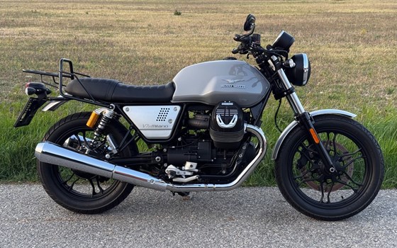 Gebrauchtmotorrad Moto Guzzi V7 III Milano - Bild 2