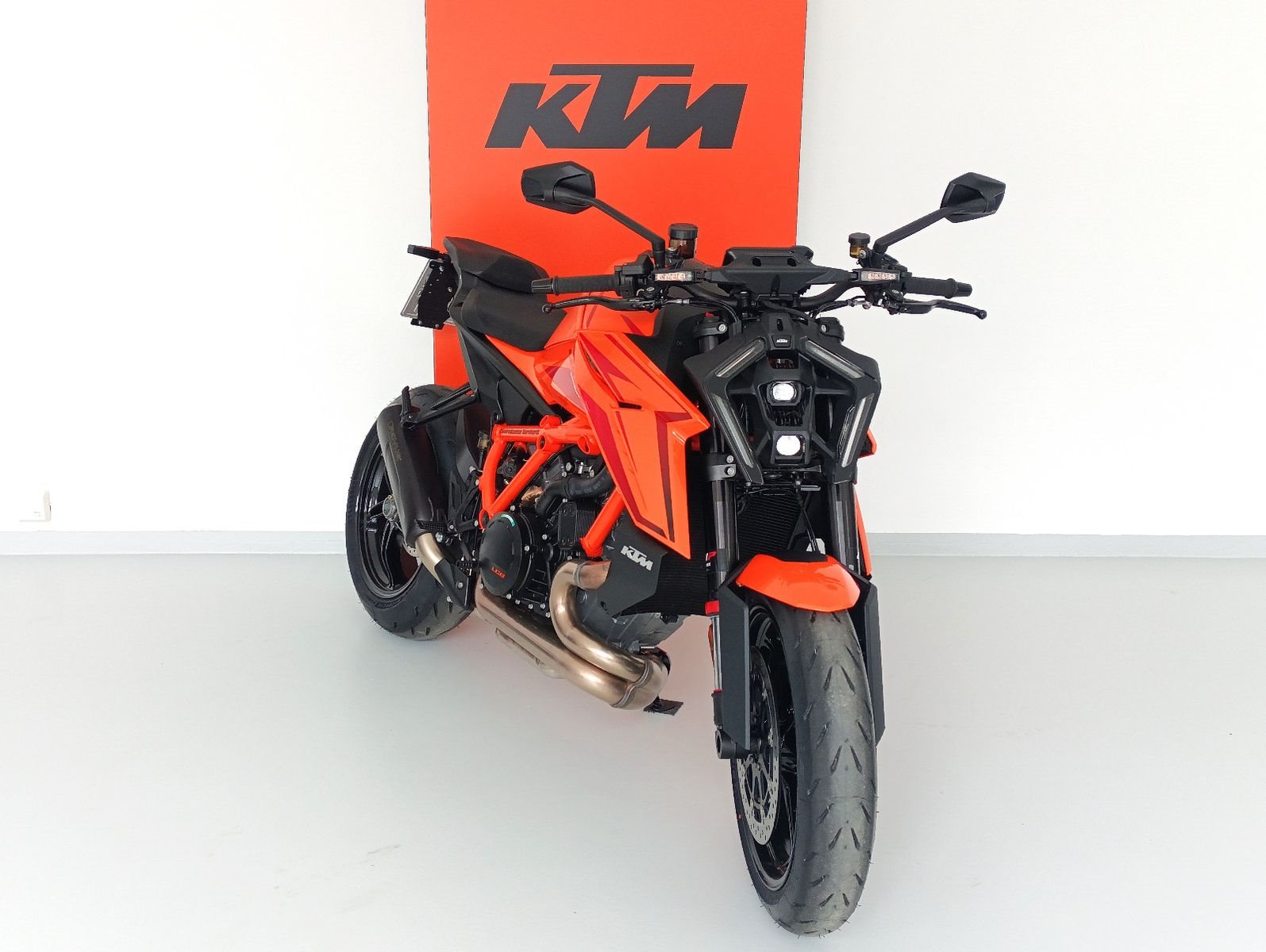 KTM 1390 Super Duke R 