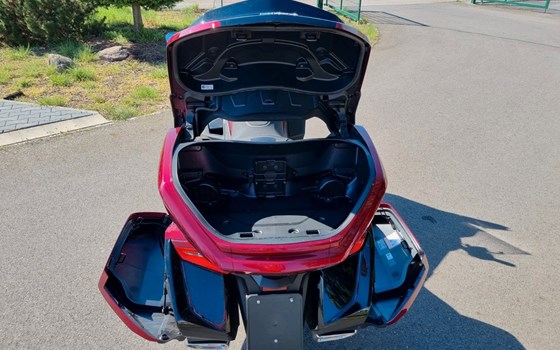 Gebrauchtmotorrad Honda GL 1800 Goldwing Tour DCT - Bild 9