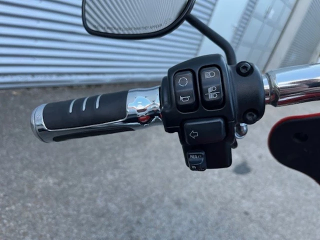 Harley-Davidson Softail Sport Glide FLSB (orange) - Bild 2