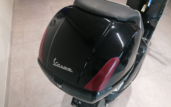 Gebrauchtmotorrad Vespa GTS 125 ie Super - Bild 4