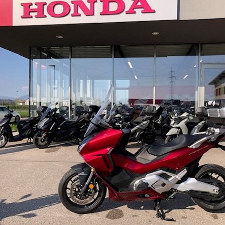 Honda Forza 750