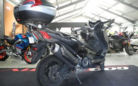 Gebrauchtmotorrad Yamaha TMAX DX - Bild 7