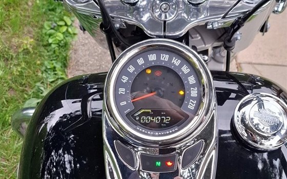 Gebrauchtmotorrad Harley-Davidson Softail Heritage Classic 114 FLHCS - Bild 4