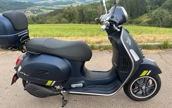 Gebrauchtmotorrad Vespa GTS 300 Super Tech - Bild 2