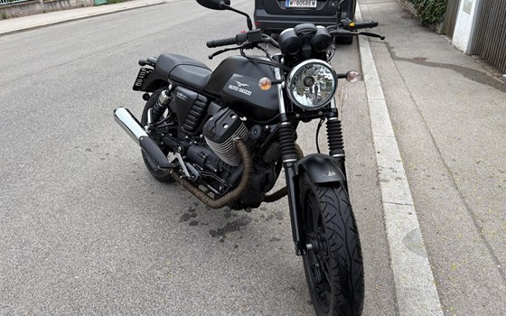 Gebrauchtmotorrad Moto Guzzi V7 II Stone - Bild 2