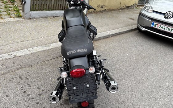 Gebrauchtmotorrad Moto Guzzi V7 II Stone - Bild 7