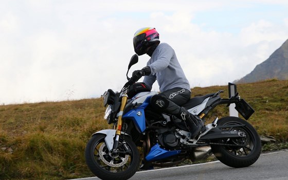 Gebrauchtmotorrad BMW F 900 R - Bild 1