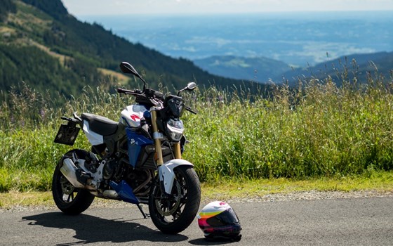 Gebrauchtmotorrad BMW F 900 R - Bild 4