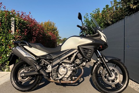 Praktische Motorräder mit niedrigen laufenden Kosten