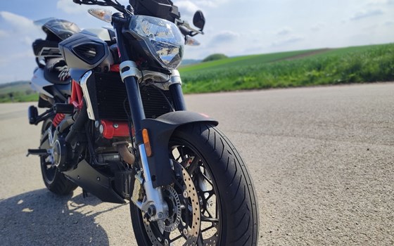 Gebrauchtmotorrad Aprilia Shiver 900 - Bild 4