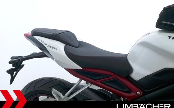 Gebrauchtmotorrad Triumph Street Triple 765 R - Bild 24