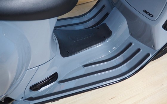 Gebrauchtmotorrad Vespa GTS 300 i.e. Super - Bild 17