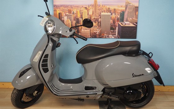 Gebrauchtmotorrad Vespa GTS 300 i.e. Super - Bild 2