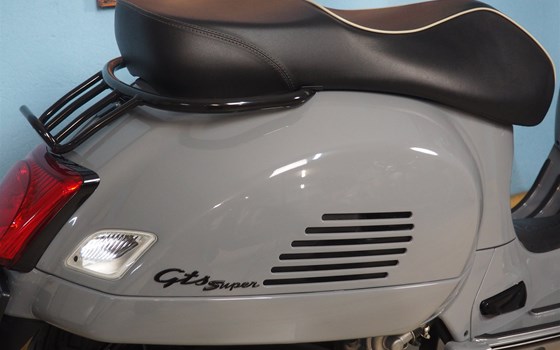 Gebrauchtmotorrad Vespa GTS 300 i.e. Super - Bild 20