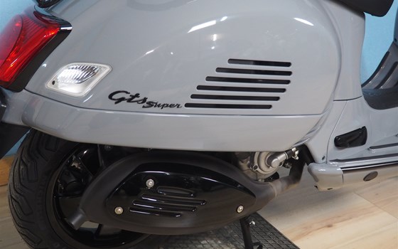 Gebrauchtmotorrad Vespa GTS 300 i.e. Super - Bild 21