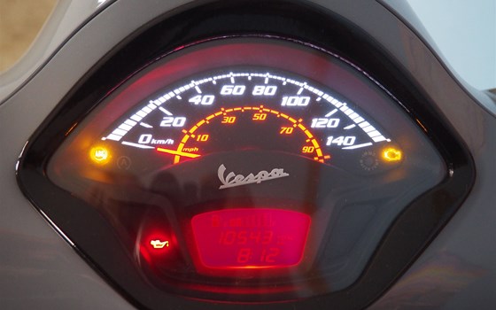 Gebrauchtmotorrad Vespa GTS 300 i.e. Super - Bild 3