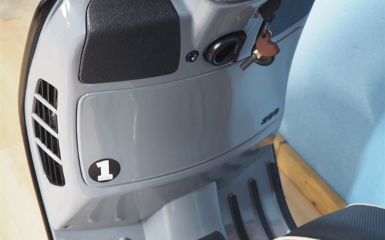 Gebrauchtmotorrad Vespa GTS 300 i.e. Super - Bild 4